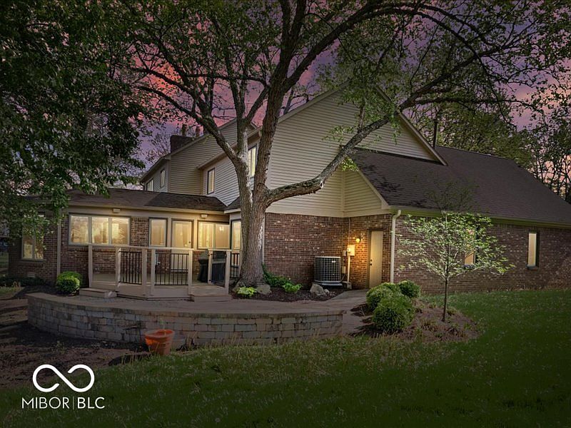 2nd image of 6744 Robin Hood Ct
