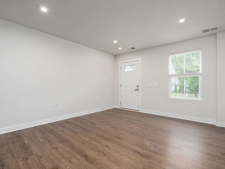 5739 Addison Gate Dr — Photo 32