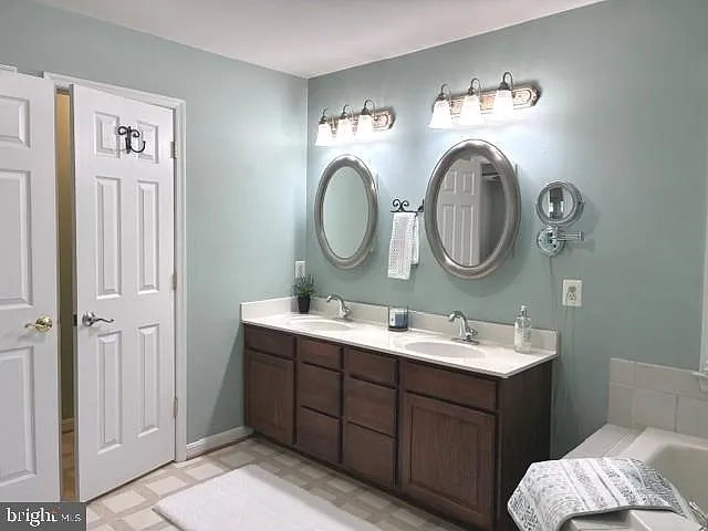 17277 Kettlebrook Lndg — Photo 29