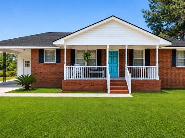 126 Hillcrest St, Manning, SC 29102