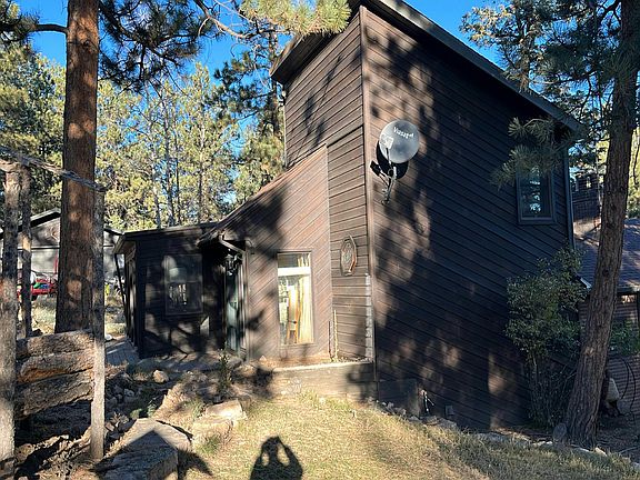 2nd image of 119 Yew Ln