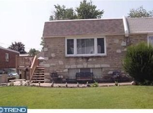 1904 Tomlinson Rd, Philadelphia, PA 19116