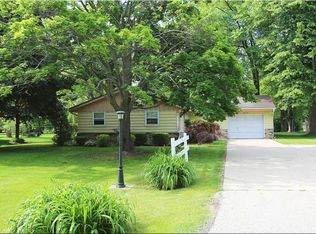 4437 Meadow Dr, Racine, WI 53402