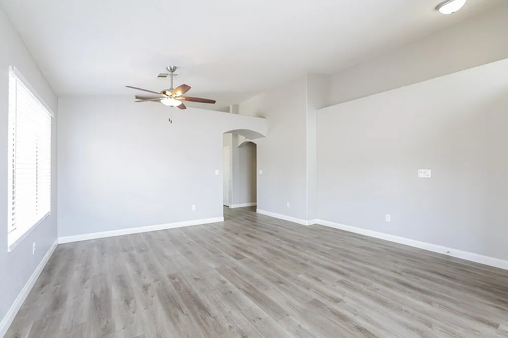 3 bed, 2.0 bath, 1629 sqft, $3,080 — Photo 4