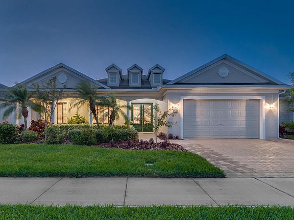 2nd image of 3573 Carambola Cir