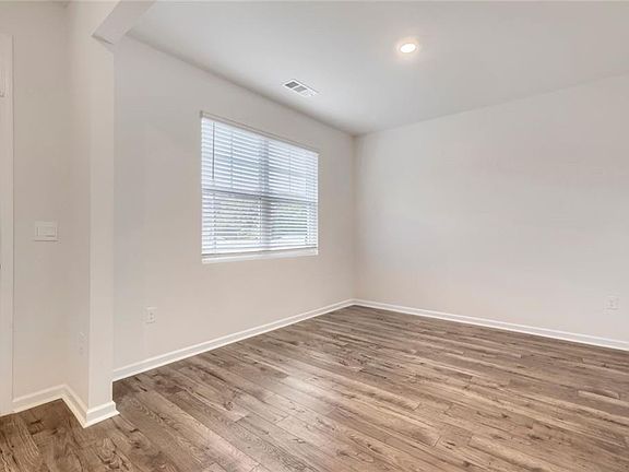 3rd image of 1453 Autumn Wind Dr