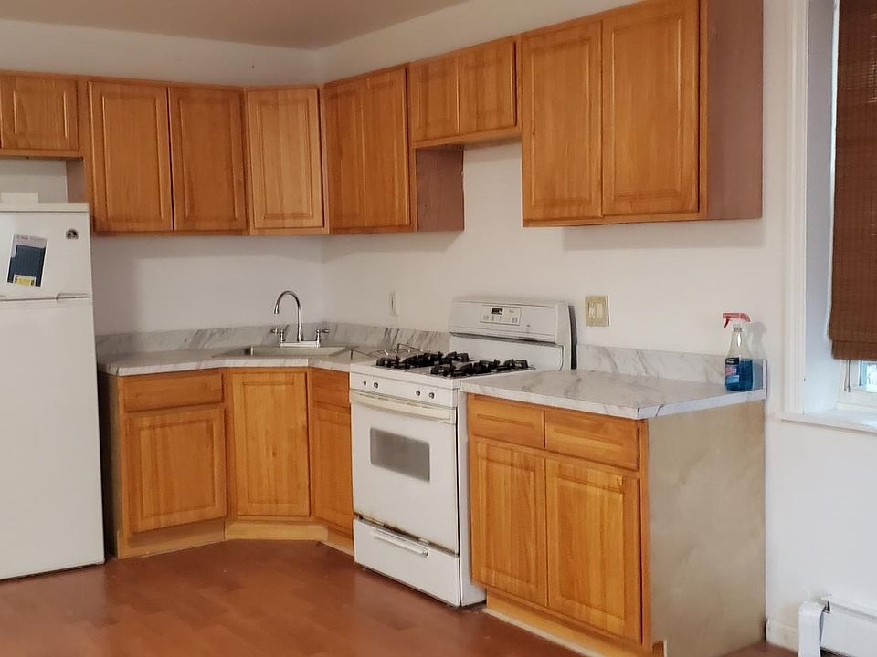 1st image of 1936 Bath Ave Floor 1