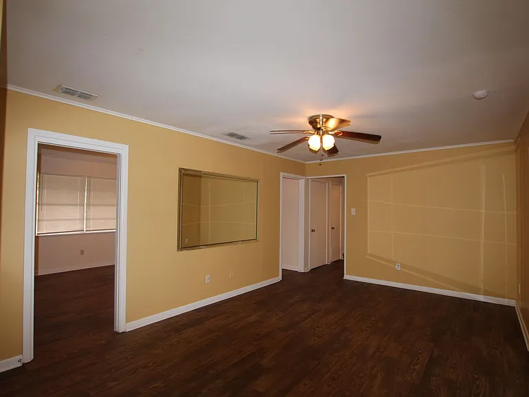 2113 Old Omen Rd — Photo 17