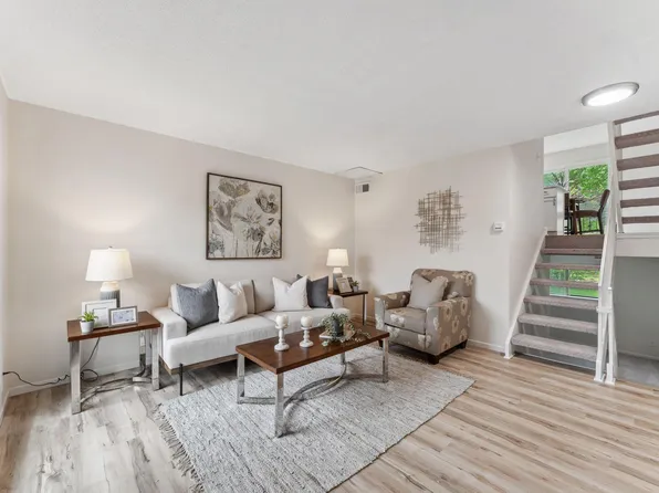 5707 80th Ave N, Brooklyn Park, MN 55443