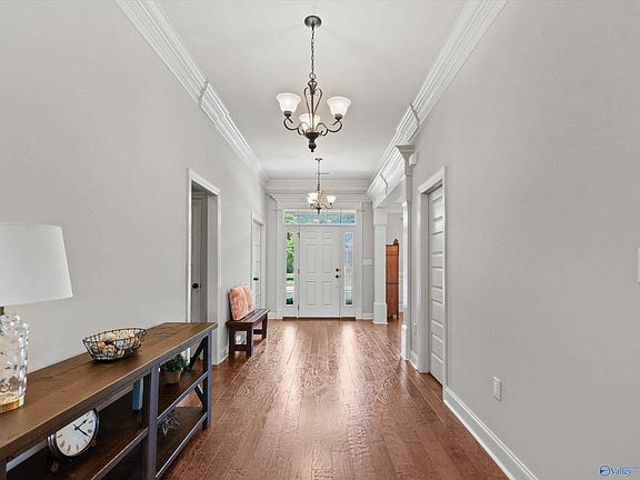 3rd image of 8 Abby Glen Way