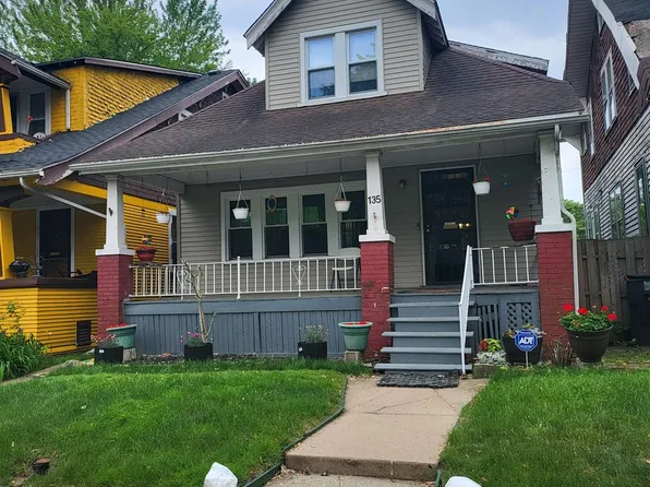 135 North St, Highland Park, MI 48203