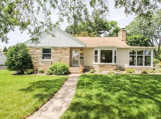 1871 Pascal St, Saint Paul, MN 55113