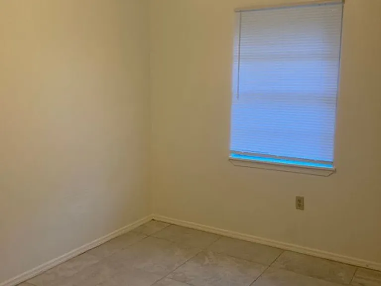 3002 Pineland Dr — Photo 8