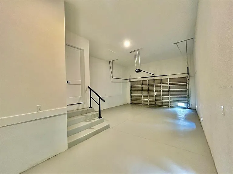 8147 Tracy Cir — Photo 27