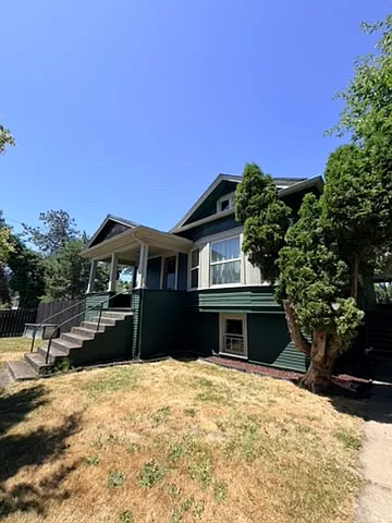 705 6th Ave SE — Photo 2
