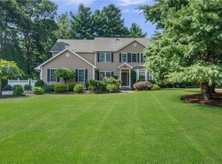 62 Misty Meadow Ln, North Kingstown, RI 02852