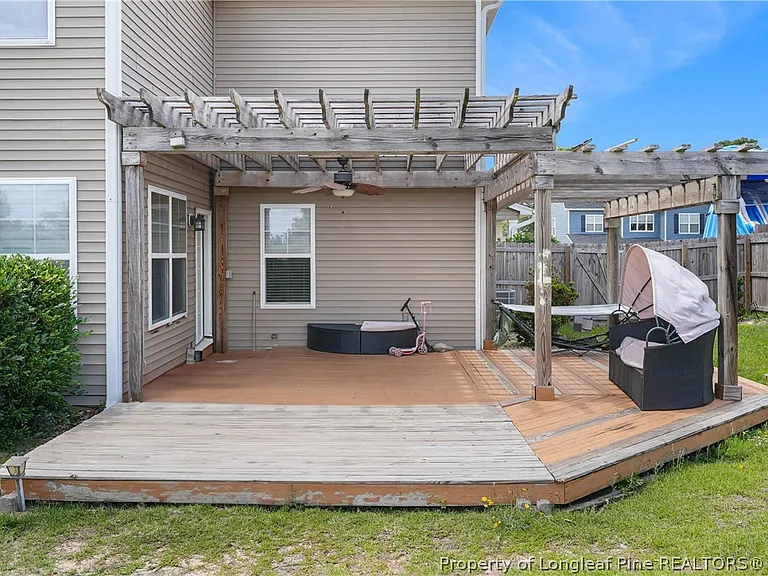 415 Highgrove Dr — Photo 48
