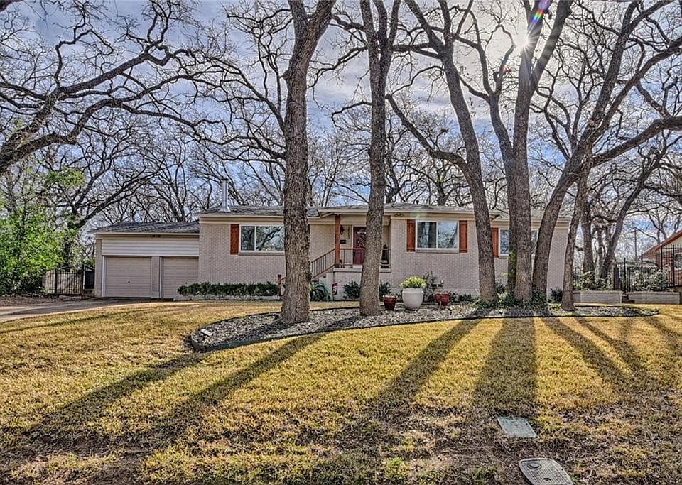 1st image of 1113 Briarwood Blvd