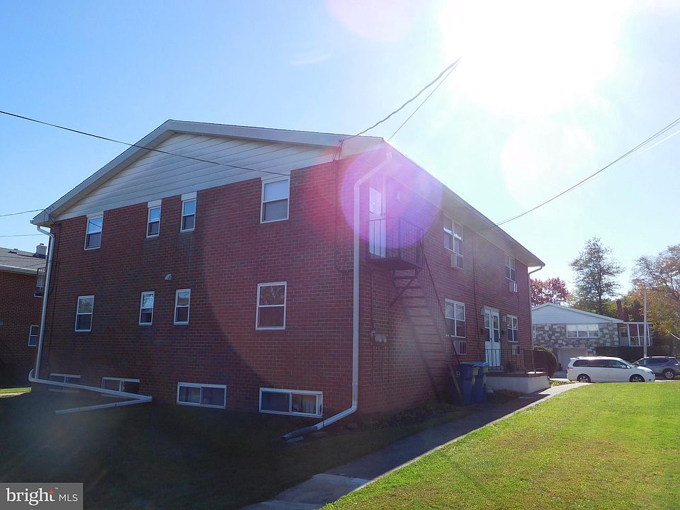 2nd image of 110 Oakland Ave