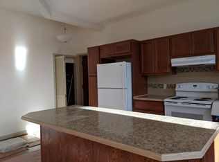 106 S Leroy St #B, Fenton, MI 48430
