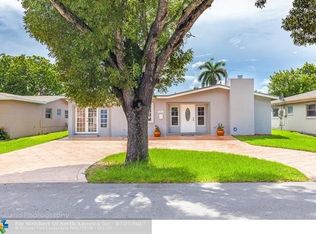 3904 E Lake Pl, Miramar, FL 33023