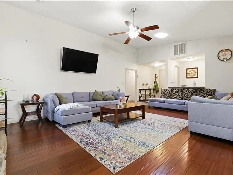 2025 Kristian Way — Photo 7