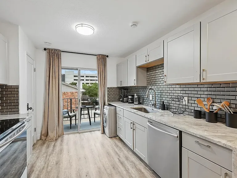 8083 Meadow Rd #225 — Photo 1