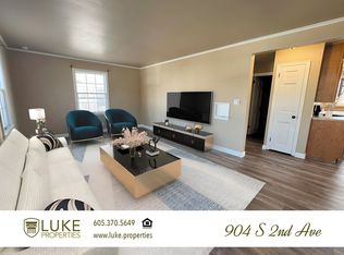 904 S 2nd Ave #904, Sioux Falls, SD 57104