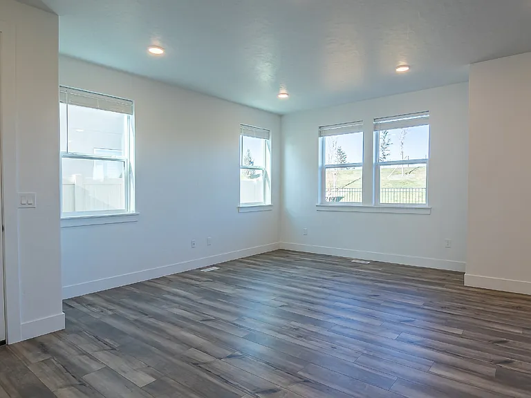 8238 W Fern St — Photo 5