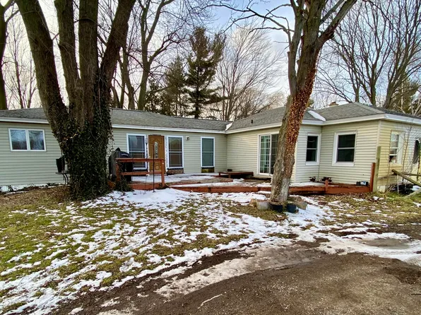 7631 144th Ave, West Olive, MI 49460