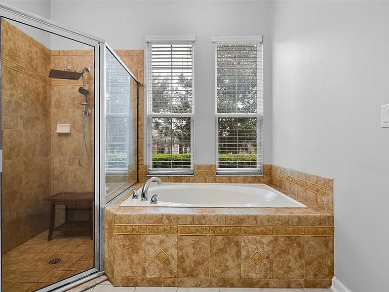 410 Sauvignon Way — Photo 27