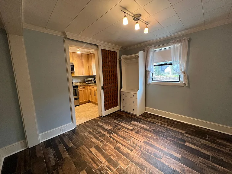 535 20th Ave E #103 — Photo 7