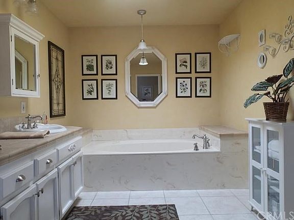 4th image of 2544 W Eola Dr