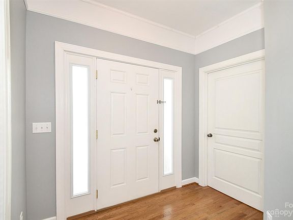 5th image of 1703 Dewberry Pl