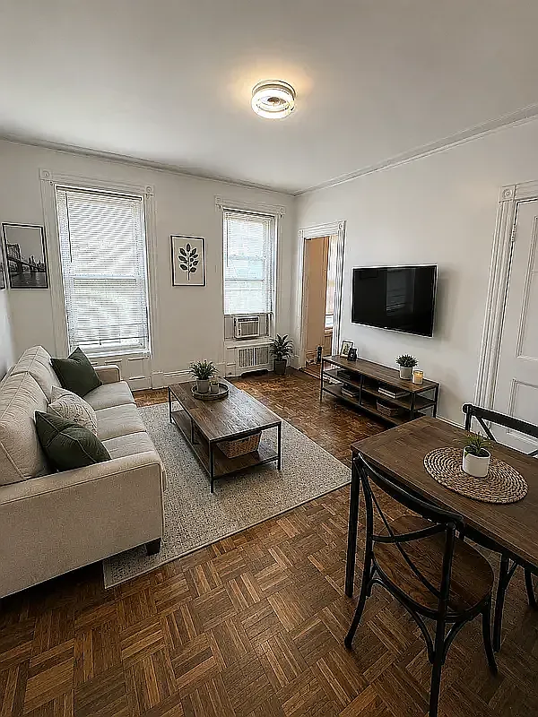 13 Hart Street — Photo 2