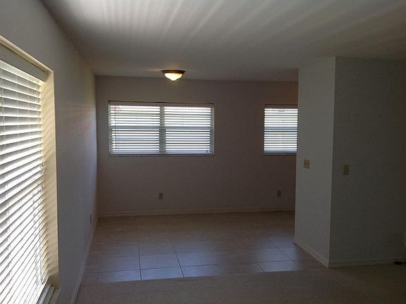 3rd image of 40 Woodland Dr