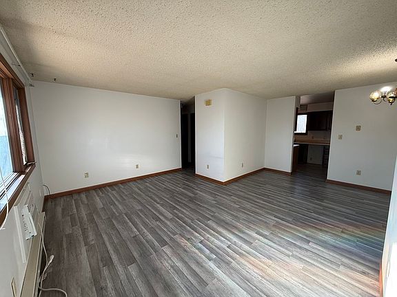 3rd image of 135 Lucille Ave #4