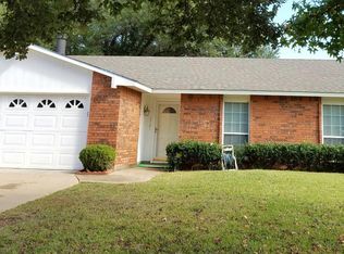 2721 Escalante Ave, Fort Worth, TX 76112