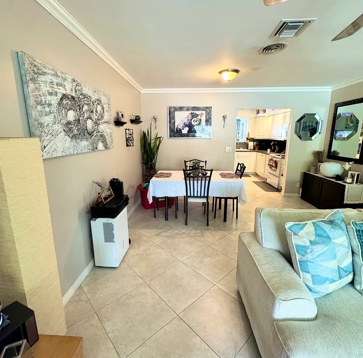 2 bed, 1800 sqft, $1,300 — Photo 3