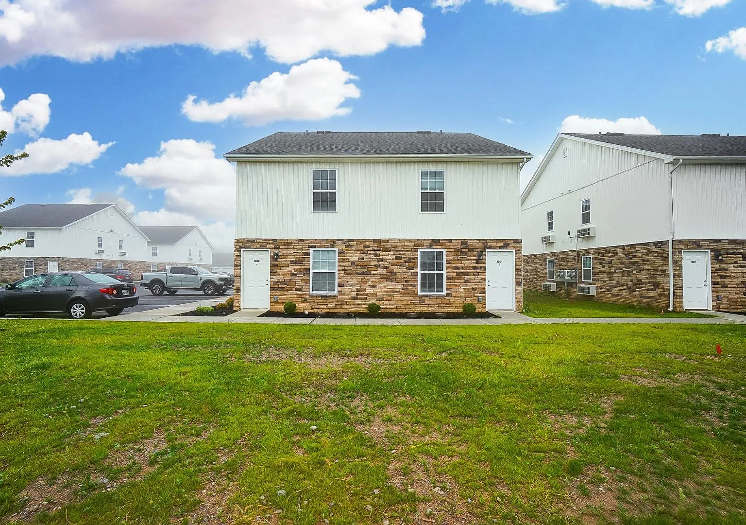 501 Kristina Dr - 1402 — Photo 4