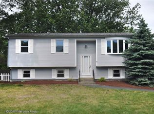 121 Sycamore Ave, Warwick, RI 02886