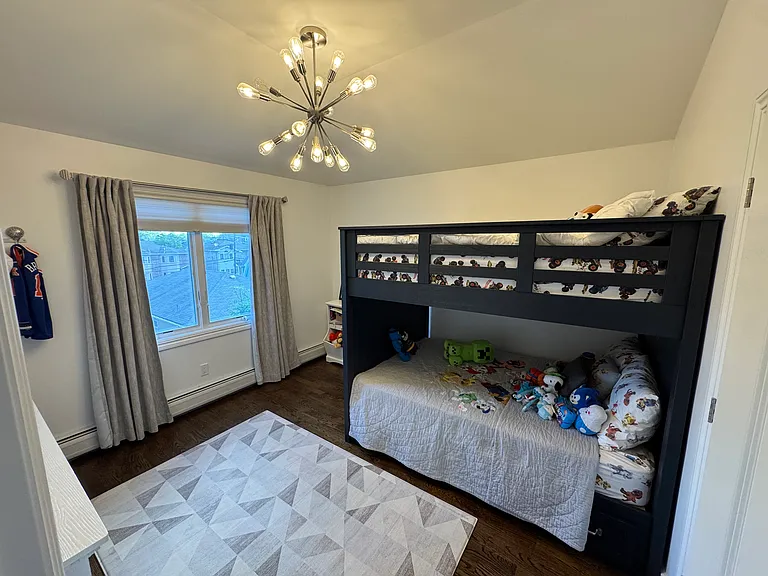 251 Marion Ave — Photo 18