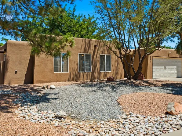 9817 Mary Ellen Pl NE, Albuquerque, NM 87111