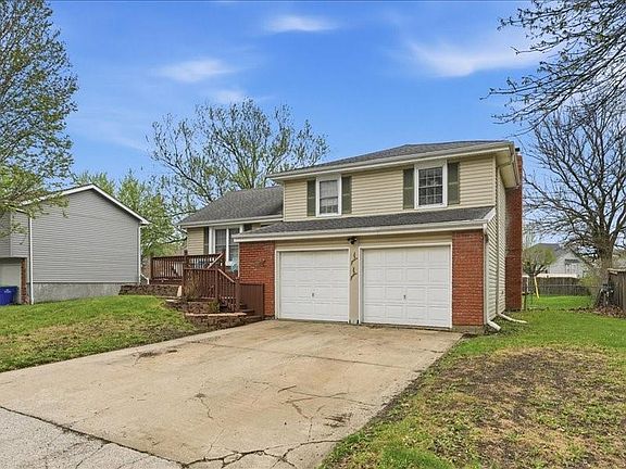 4th image of 813 Valerie Ln