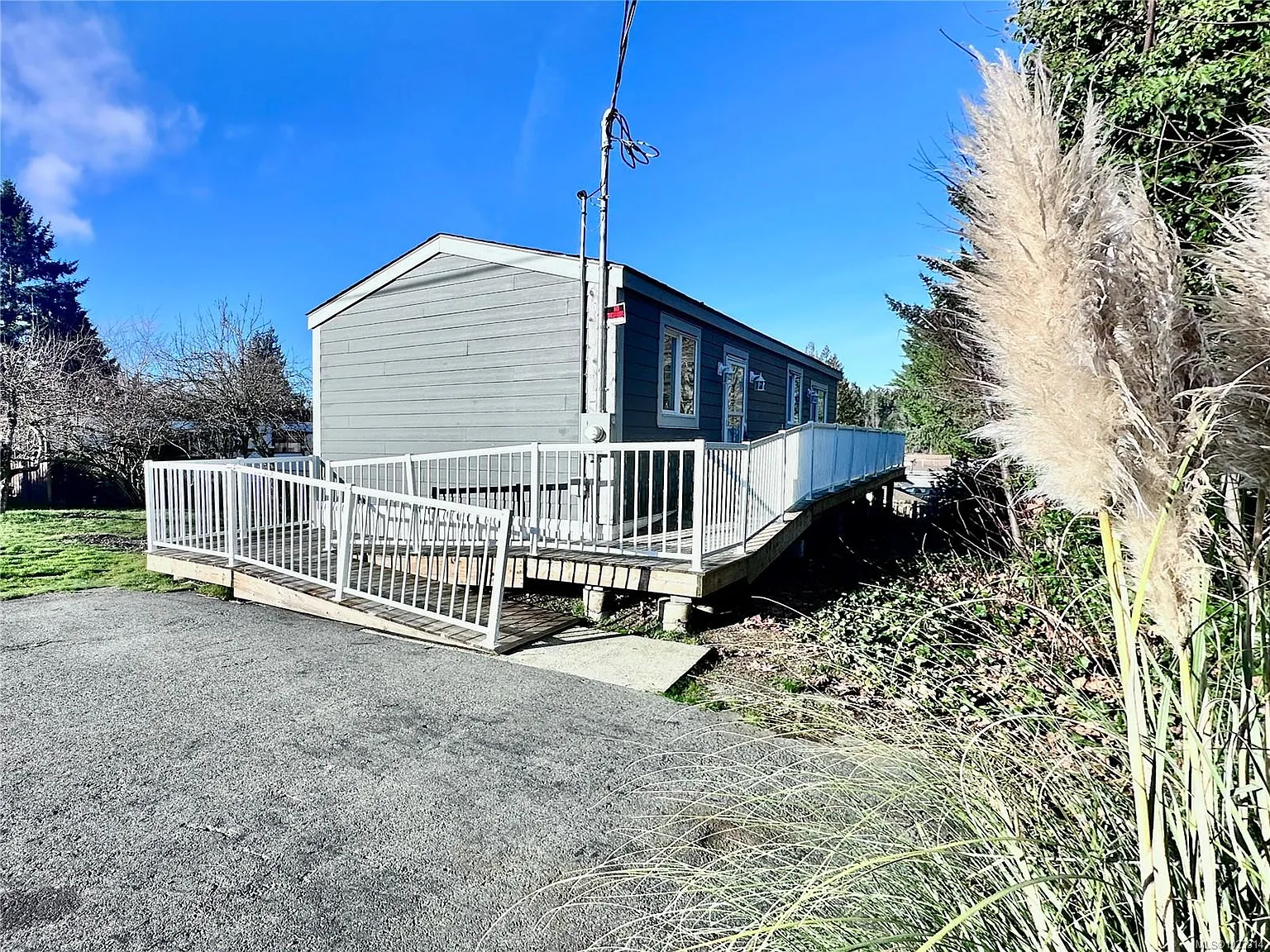 1322 Birchwood Rd photo 1