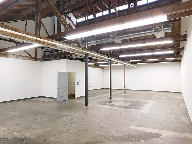 560 E Commercial St #4A — Photo 21