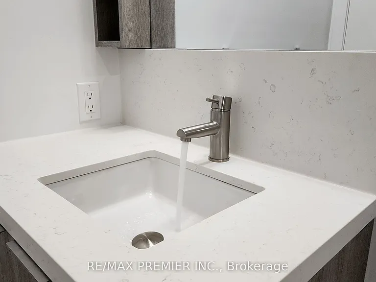 2020 Bathurst St #1116 — Photo 31