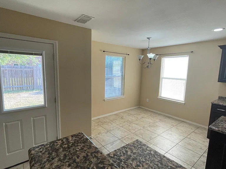 4405 Thunderbird Ave — Photo 20