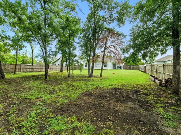 3802 College St, Greenville, TX 75401