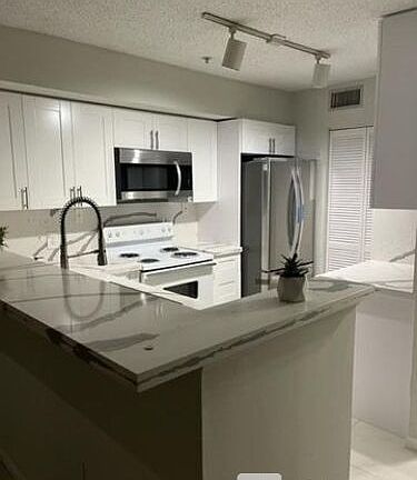 2nd image of 7888 Sonoma Springs Cir